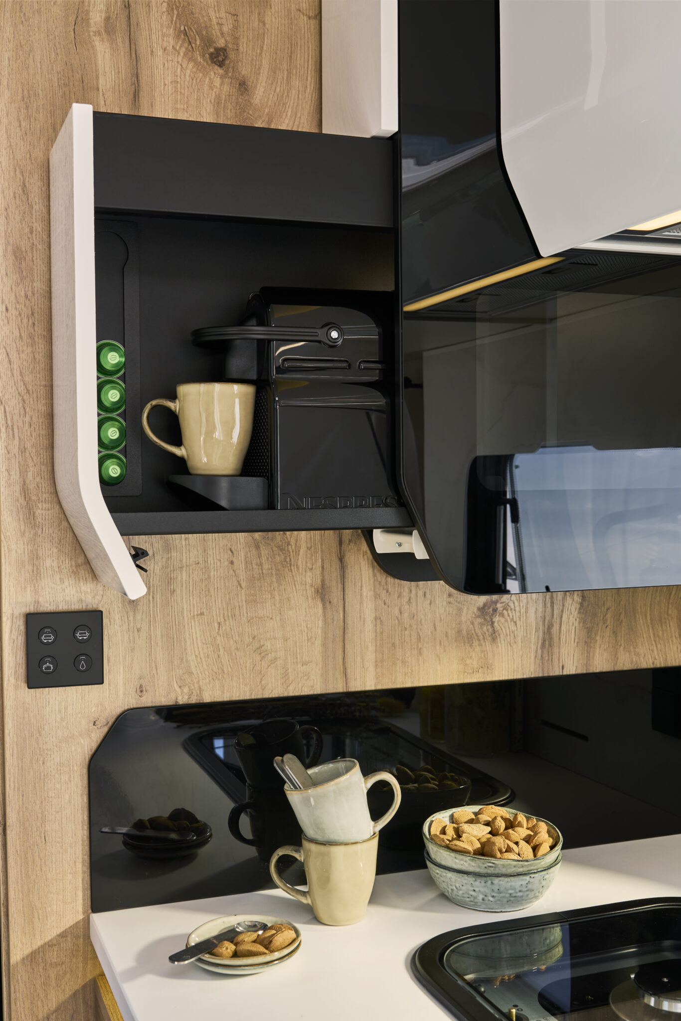 Kitchen — LVXH8.7 CF